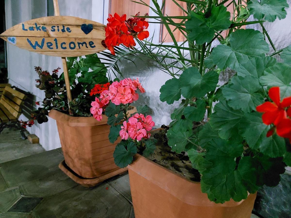 Lakeside Green Balcony Home Tskaltubo Exterior photo
